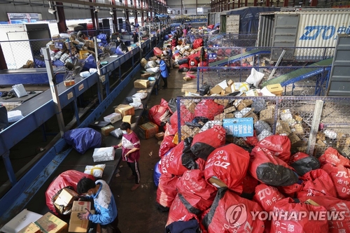 소비 부진에 맞불…알리바바-징동닷컴, 광군제 가격 전쟁_이재헌
