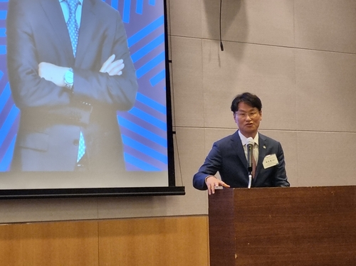 "투자는 종합예술·준비된 생성형 AI…실질적 금융업무에 파고들 것"_정필중