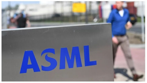 반도체 업체 ASML, 두자릿수 성장세에도 "내년 우려"_진정호