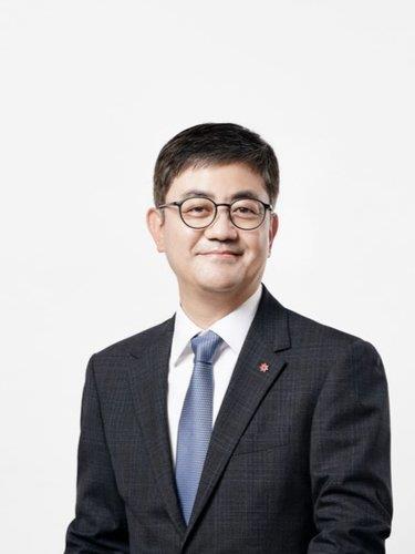 유통공룡들 "뭉쳐야 산다"…통합 MD에 방점_이미란