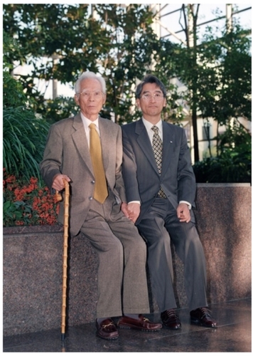 [금융가 사람들] 신창재 의장은 왜 2천억 상속세를 다 냈을까_정지서