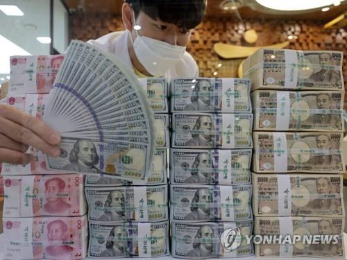 달러 부족한 아르헨티나, IMF 지불금 일부 위안화로 지급_윤시윤