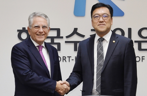 기재차관, EU에 "국내서 지불한 탄소가격 CBAM에 인정" 요청_최욱