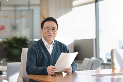 차기 은행연합회장에 조용병 전 신한금융 회장(종합)_이수용