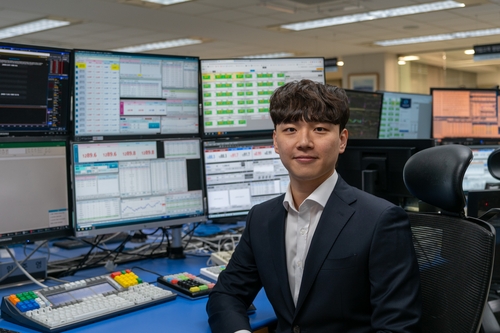 2023년 '올해의 딜러'로 선정된 임준영 KDB산업은행 외환거래팀 과장