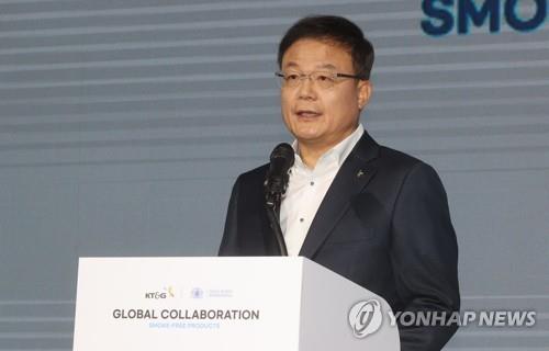 현직 사장 우선권 없앤 KT&G, 백복인 사장 3연임 여부는_이미란