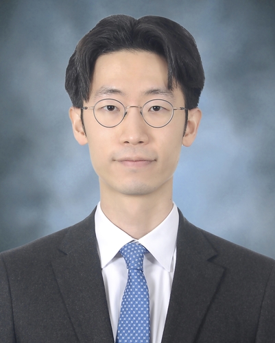 [금융대상] 홍성욱 NH證 "2024년 '디지털 금' 비트코인의 해…다음은 이더리움"_정필중