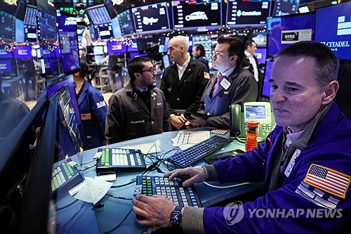 美 국채금리, 주식 기대수익률 따라잡아…"주가 급락 우려"_이재헌