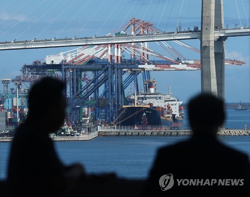中 4분기 GDP 전년비 5.2%↑…작년 5.2% 성장(상보)_이재헌