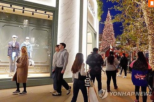 미 12월 소매판매 전월비 0.6%↑…연말 쇼핑 호조(종합)_임하람