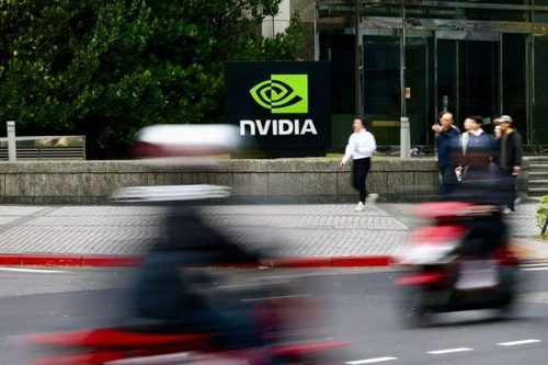 엔비디아, 시총 2조달러 돌파…MS·애플 이어 세번째_진정호