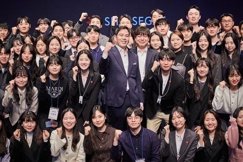 정용진, 그룹 신입사원 만나 "자기 분야 '덕후' 돼달라"_박준형