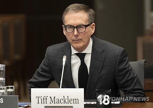 캐나다중앙銀 총재 "인플레 추가 하락 점진적일 것…금리 유지"_윤시윤