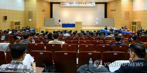 [행동주의 타깃된 KT&G-②] '찻잔 속 태풍', 올해는 다를까_이미란