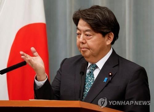 日 관방장관, 금리정책에 노코멘트…"BOJ에 맡겨야"_이재헌