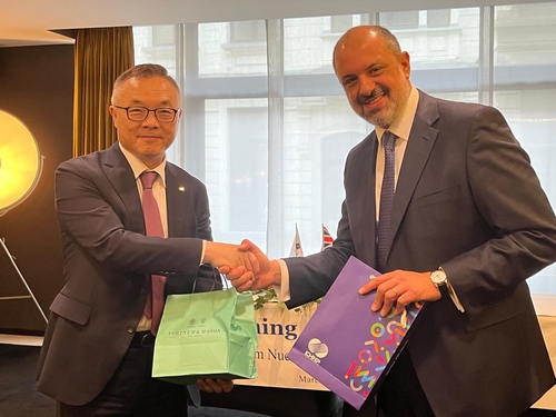 한수원, 유렌코서 10년간 원전연료 공급받는다_이효지