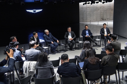 현대차 장재훈 사장 "고성능 럭셔리, 제네시스의 '뉴 챕터'될 것"_진정호