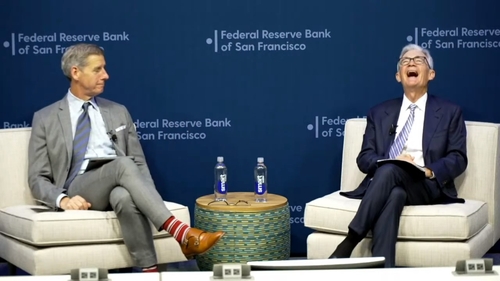 파월 "2월 PCE, 예상에 부합…원하는 수준에 확실히 가까워져"(종합)_진정호