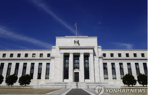 월가 이코노미스트 "연준, 완화 시사로 가계 자산 급증…인플레 촉발"_배수연