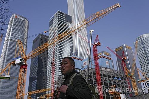 中 3월 주택가격 전월비 0.34%↓…하락폭 소폭 축소(상보)_강수지