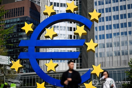프랑스 중앙은행 총재 "ECB 금리인하, 중동 긴장으로 미뤄선 안 돼"_이재헌
