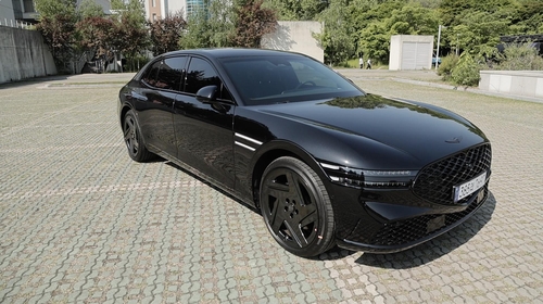 '나를 괴롭히지 마시오'…제네시스 최상위 트림, G90 블랙 시승_김경림