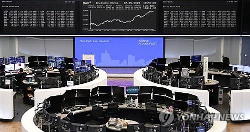 유럽증시, 기업 실적 기대에 대체로 상승 출발_윤시윤