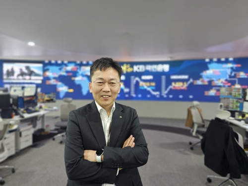[딜링룸 탐방] 크레디트 '명가' 국민銀 안영섭 부장…"적기투자 배경은"_김정현