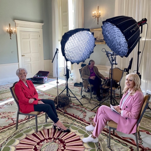 사진 출처: 라가르드 총재 트위터.