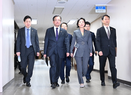최상목 "체감경기 활성화 총력…서민·중산층 시대 구현"_박준형