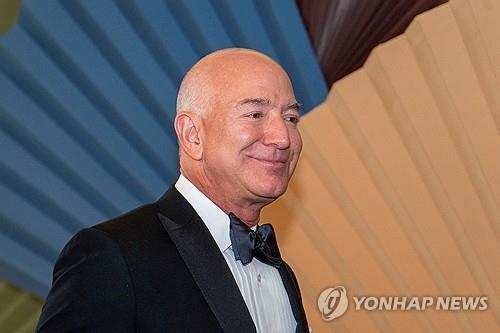 제프 베조스, 아마존 주식 50억弗 추가 매각 목표_윤시윤