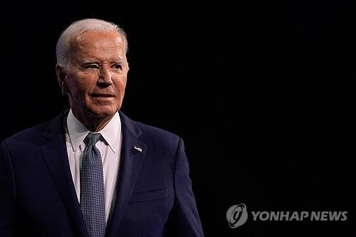 바이든 "구체적 건강상 문제 불거지면 재선 출마 재고려"_김현