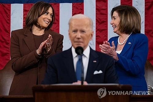 [바이든 사퇴] 해리스, 펠로시 지지도 확보…모금 속도도 역대 최고_진정호