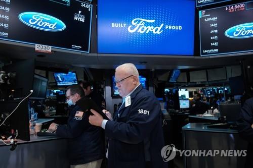 포드, 실적 실망에 주가 18% 폭락…2008년 이후 최악의 하루_김현
