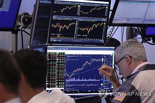 [뉴욕마켓워치] 日 증시 반등에 되찾은 안정…국채↓주가·달러↑_윤시윤