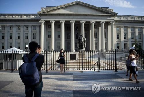 트럼프 역전한 해리스에 부채 걸림돌…WSJ "재정적자, 불리하게 작용"_이재헌