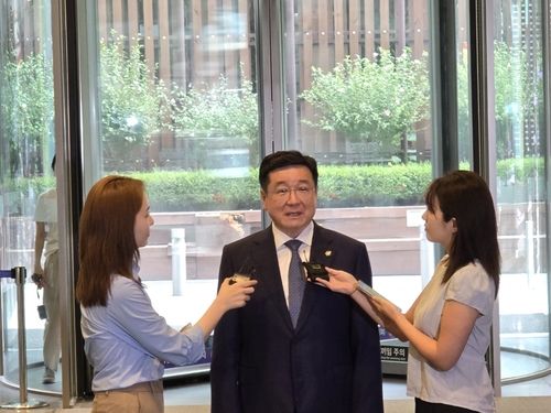 "한경협, 인적쇄신 의문"…삼성 준감위원장, 김병준 고문 정면 겨냥_유수진