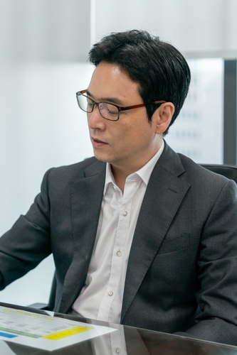 이재원 한은 경제연구원장이 지난 19일 연합인포맥스와 인터뷰를 진행하고 있다.