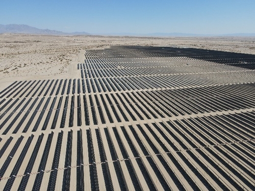 한화큐셀, 142MW 태양광 발전사업 매각…실적개선 기대감_유수진
