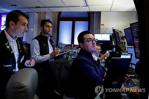 뉴욕증시, 중동 정세·고용지표 주시…낙폭 좁히고 보합 출발_김현