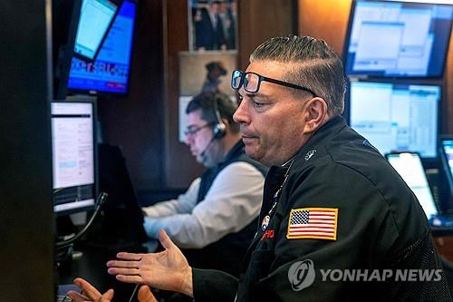 뉴욕증시, 엇갈린 경제 지표·중동 긴장 지속…하락 출발_김현