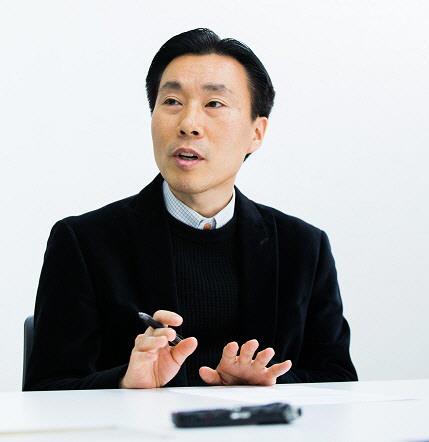 [피벗임박 석학진단] 조영무 LG硏 위원 "이달 인하해도 내수·투자부진 지속"_노현우