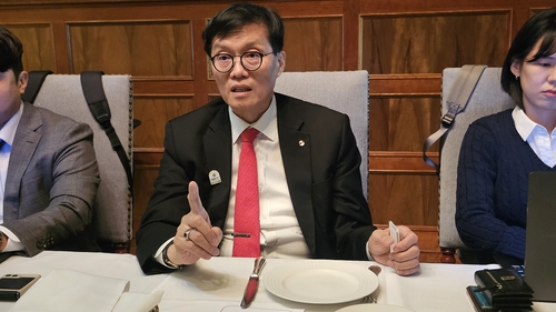 이창용 "건설 경기 부양 적극 반대…가계부채 늘고 집값 상승"_박준형
