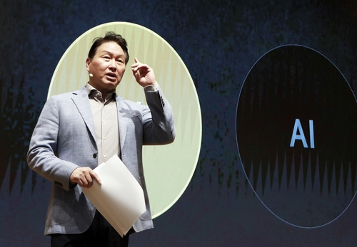 SK 순차입금 반년 만에 9조 감소…최태원 "운영개선 서둘러야"_김학성