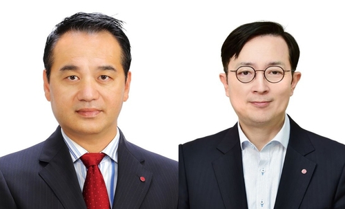 LG에너지솔루션 은기 미국 GM JV생산법인장(전무)과 이한선 특허센터장(전무).