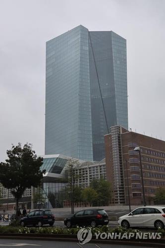 ECB, 3대 정책금리 25bp씩 인하…예금금리 3.00%(상보)_진정호
