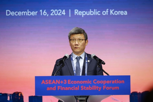 AMRO 소장 "통화정책 당국, 인플레 재발 경계 유지해야"_오진우