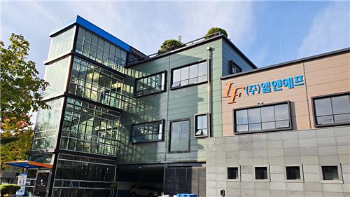 IMM CS, 엘앤에프 1천억 전환사채 전환가액 40% 낮췄다_김학성