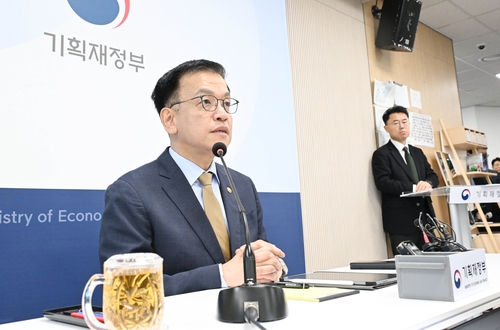 최상목, 권한대행 가능성 묻자 "韓대행 중심으로 최선"_박준형