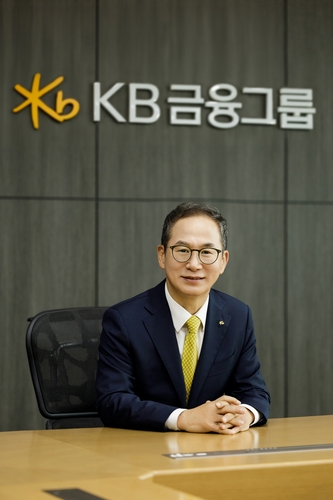 KB금융 양종희 "밸류업 흔들림 없이 추진"…해외 투자자에 서한_이수용